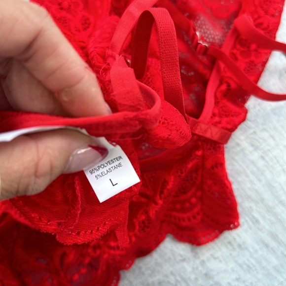 Red lace bodysuit - Picture 5 of 5